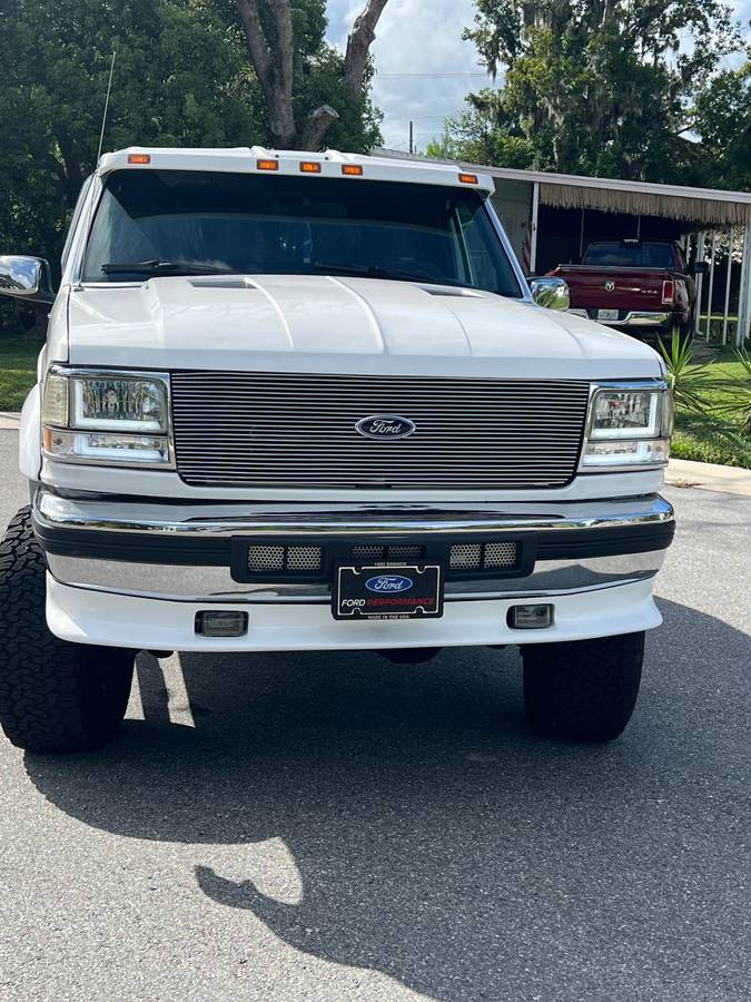 Ford-bronco-1992-white-15