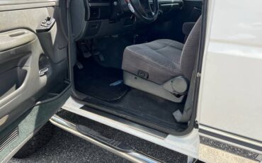 Ford-bronco-1992-white-18
