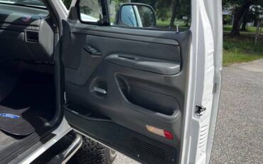 Ford-bronco-1992-white-20