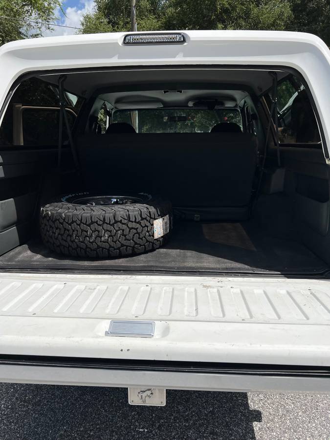 Ford-bronco-1992-white-30