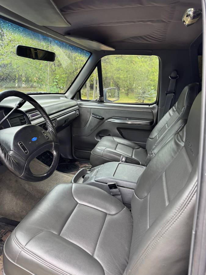 Ford-bronco-1993-black-3