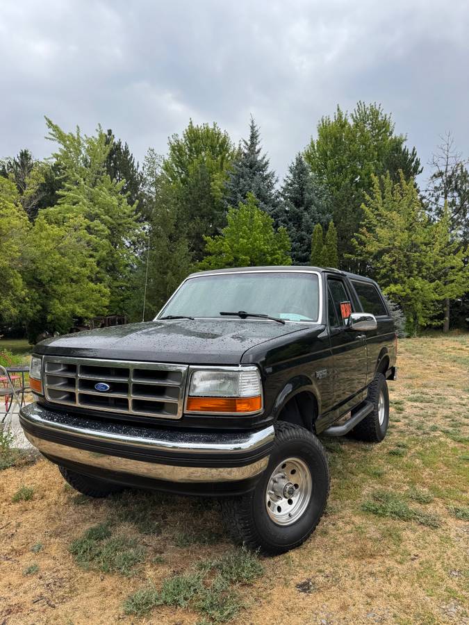 Ford-bronco-1993-black