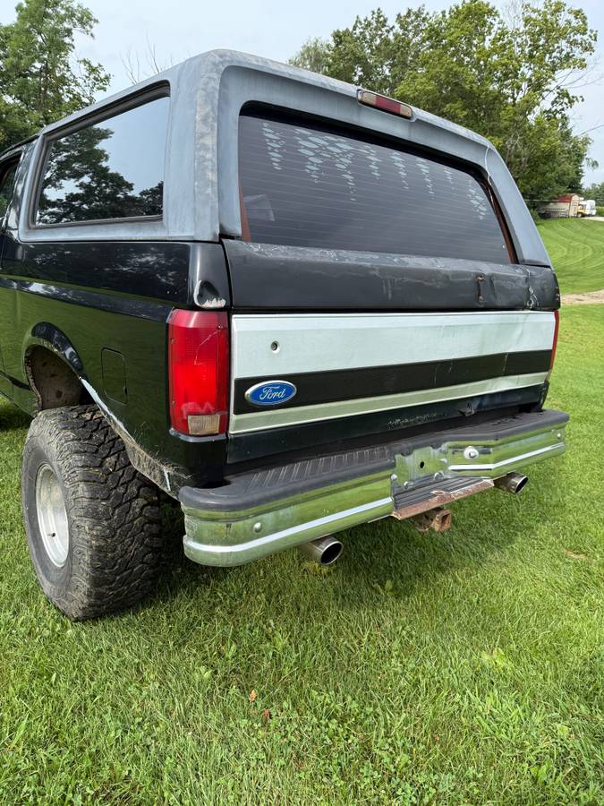 Ford-bronco-1995-black-3