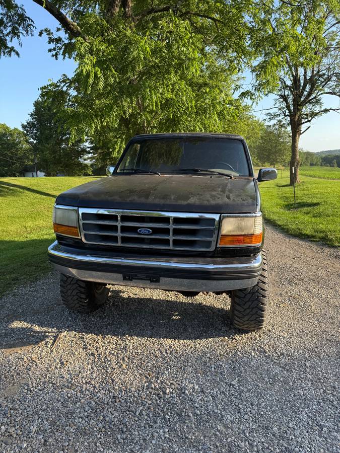 Ford-bronco-1995-black-8