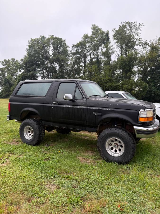 Ford-bronco-1995-black