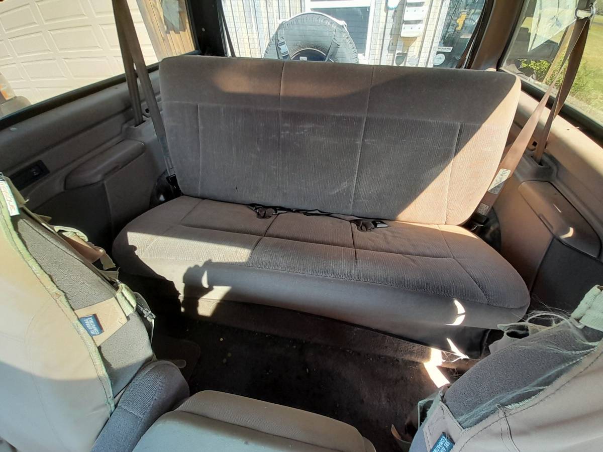 Ford-bronco-1996-black-13