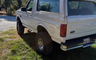 Ford-bronco-1996-white-1