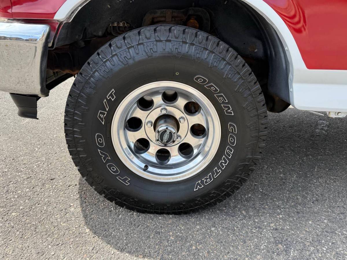 Ford-bronco-1996-white-12