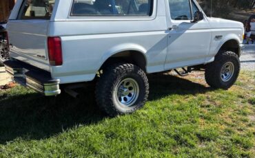 Ford-bronco-1996-white-2
