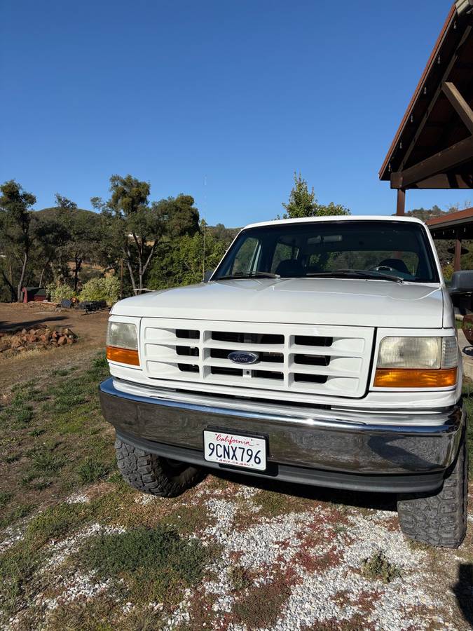 Ford-bronco-1996-white-3