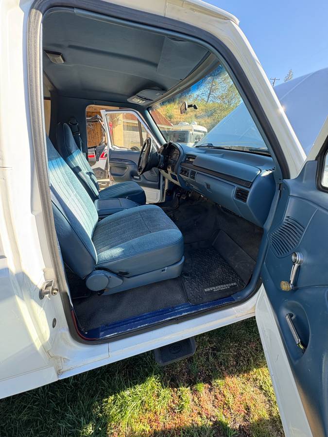 Ford-bronco-1996-white-8