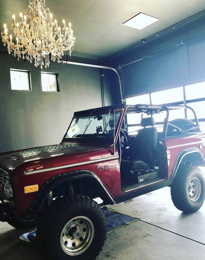 Ford-bronco-4x4-1974-red-5