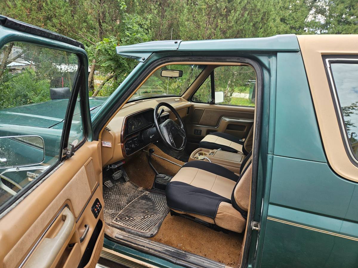 Ford-bronco-4x4-1988-green-5