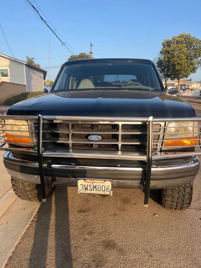 Ford-bronco-4x4-1994-black-1