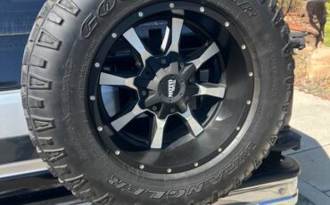 Ford-bronco-4x4-1994-black