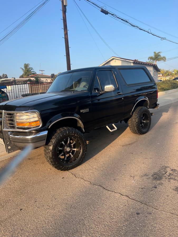 Ford-bronco-4x4-1994-black-4