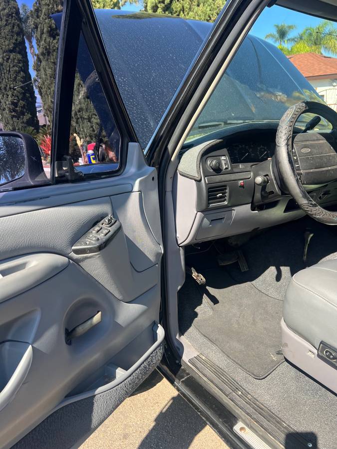 Ford-bronco-4x4-1994-black-7