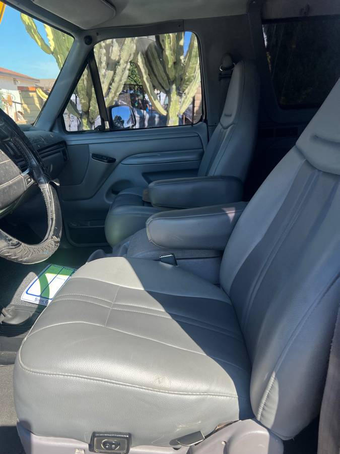 Ford-bronco-4x4-1994-black-8