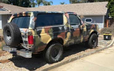 Ford-bronco-4x4-1995-custom-1