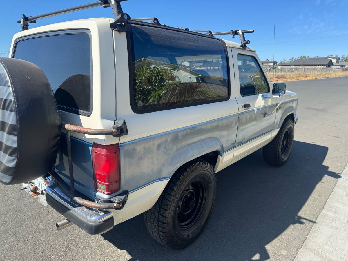 Ford-bronco-badlands-1990-20