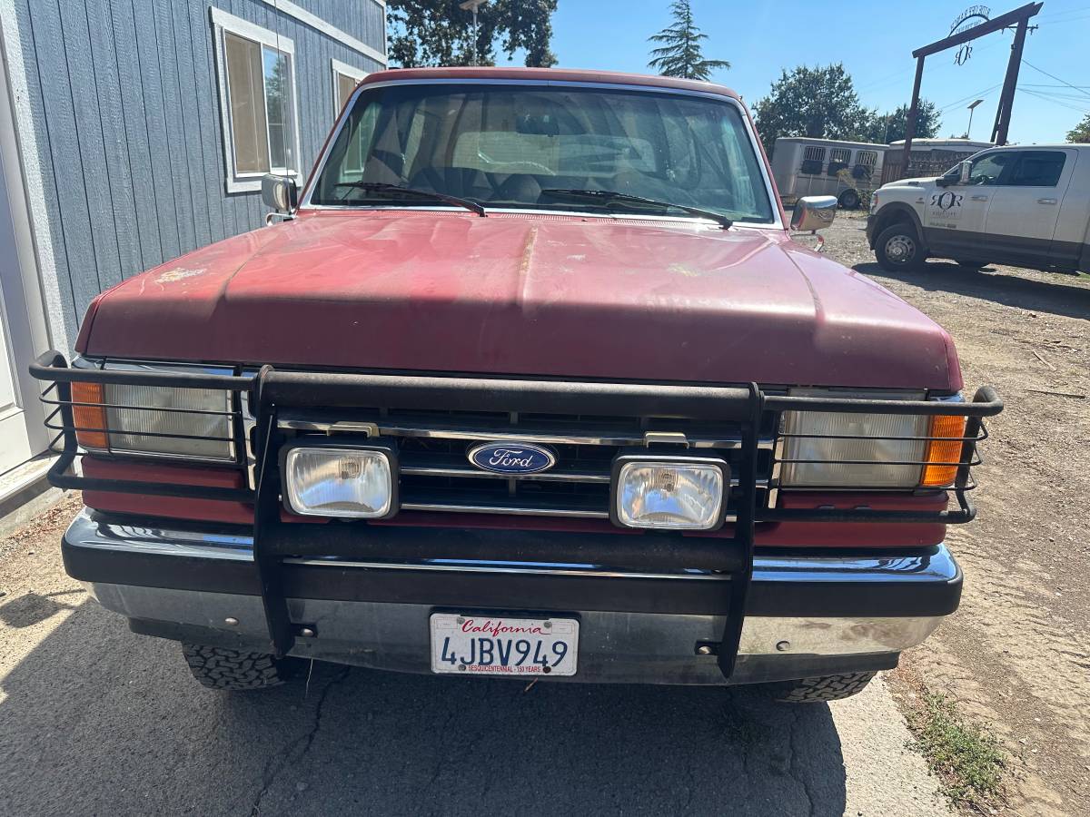 Ford-bronco-eddie-bauer-4x4-1990-red-11