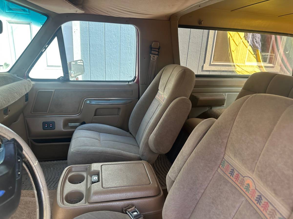 Ford-bronco-eddie-bauer-4x4-1990-red-13