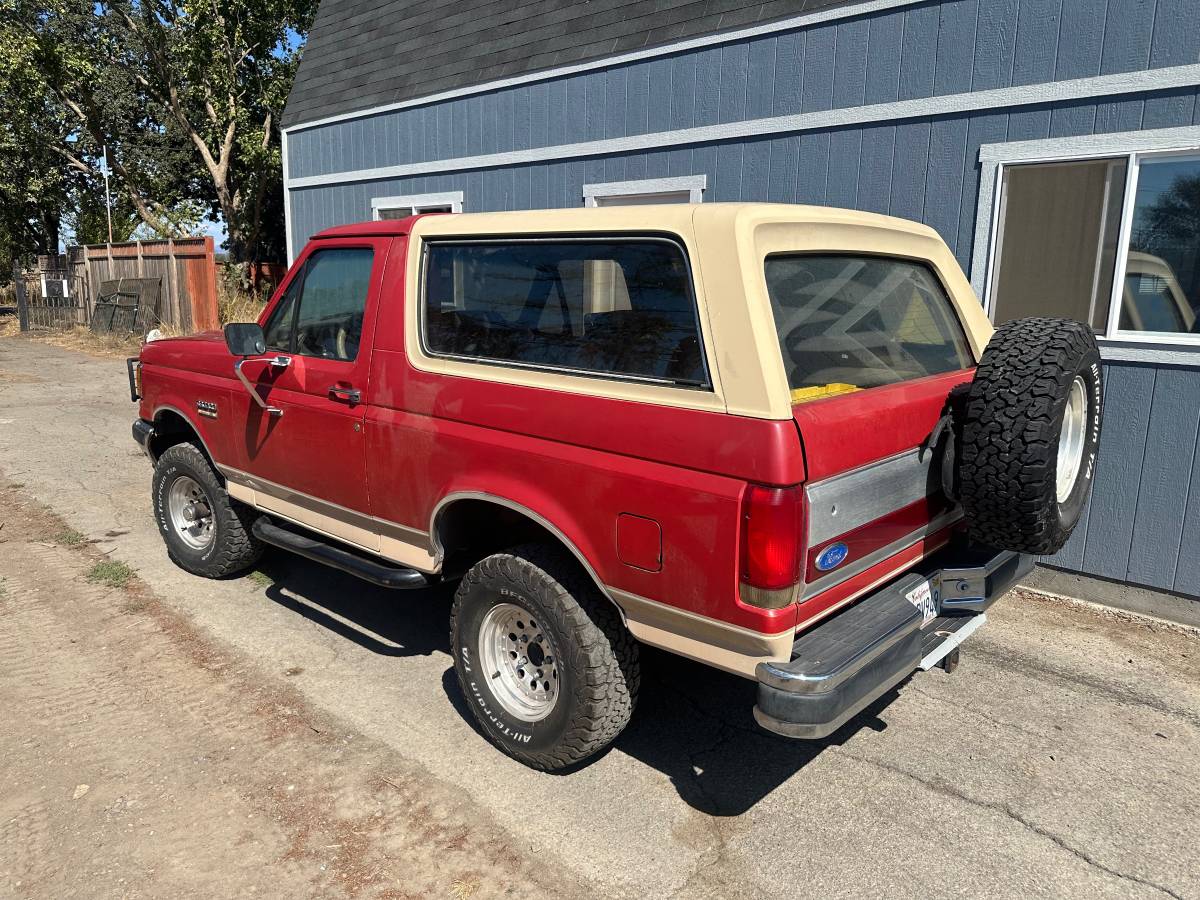 Ford-bronco-eddie-bauer-4x4-1990-red-9