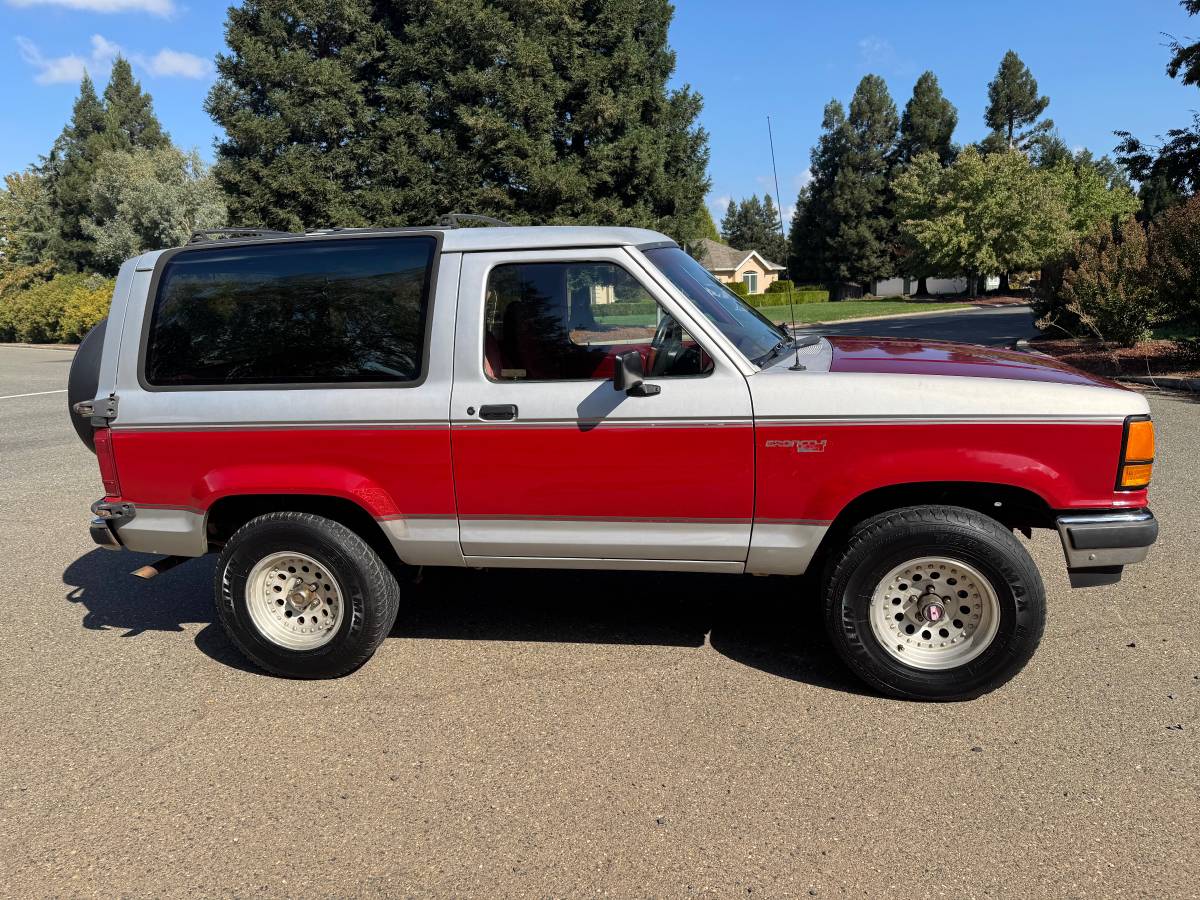 Ford-bronco-ii-1989-red-1