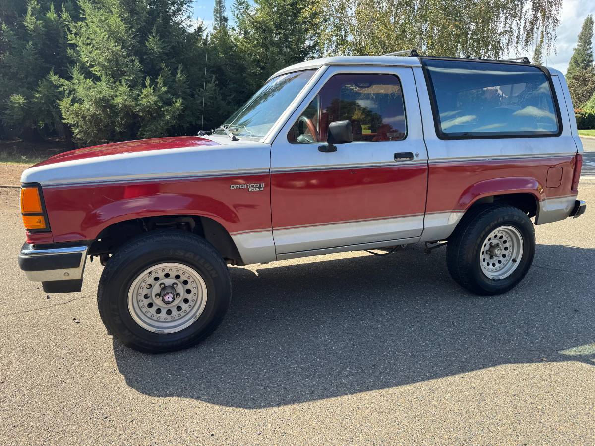 Ford-bronco-ii-1989-red-5