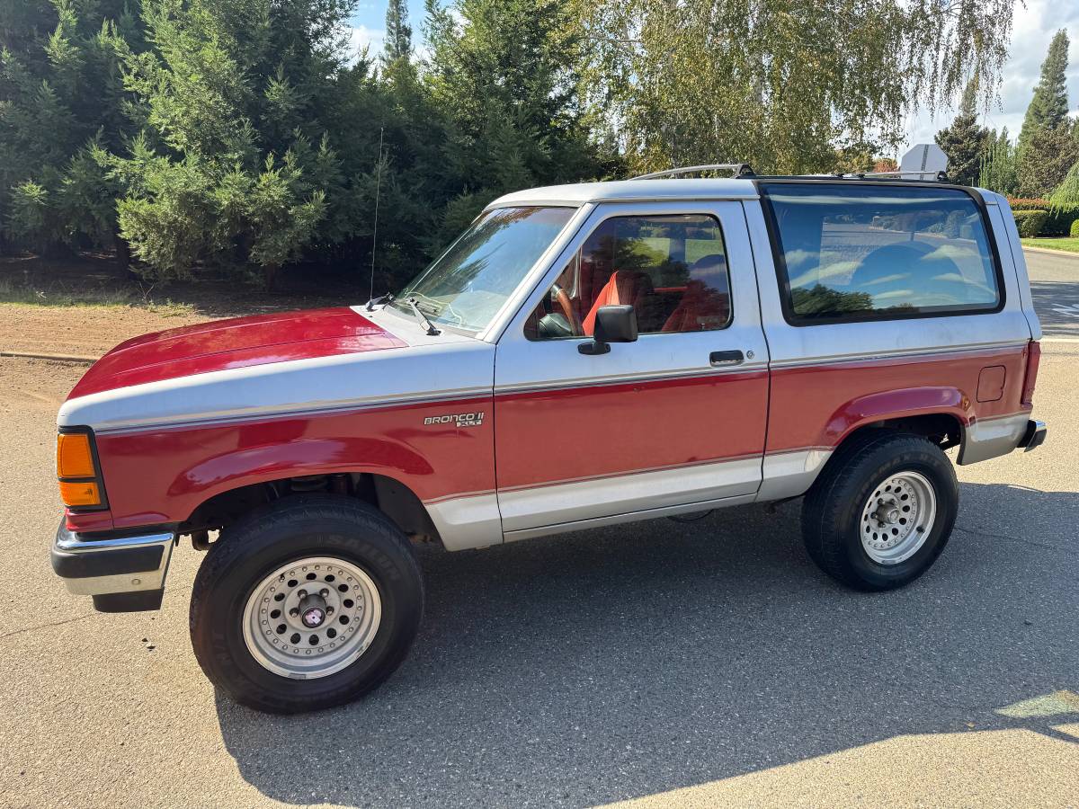 Ford-bronco-ii-1989-red