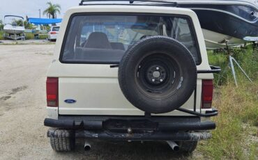 Ford-bronco-ii-1990-white-3