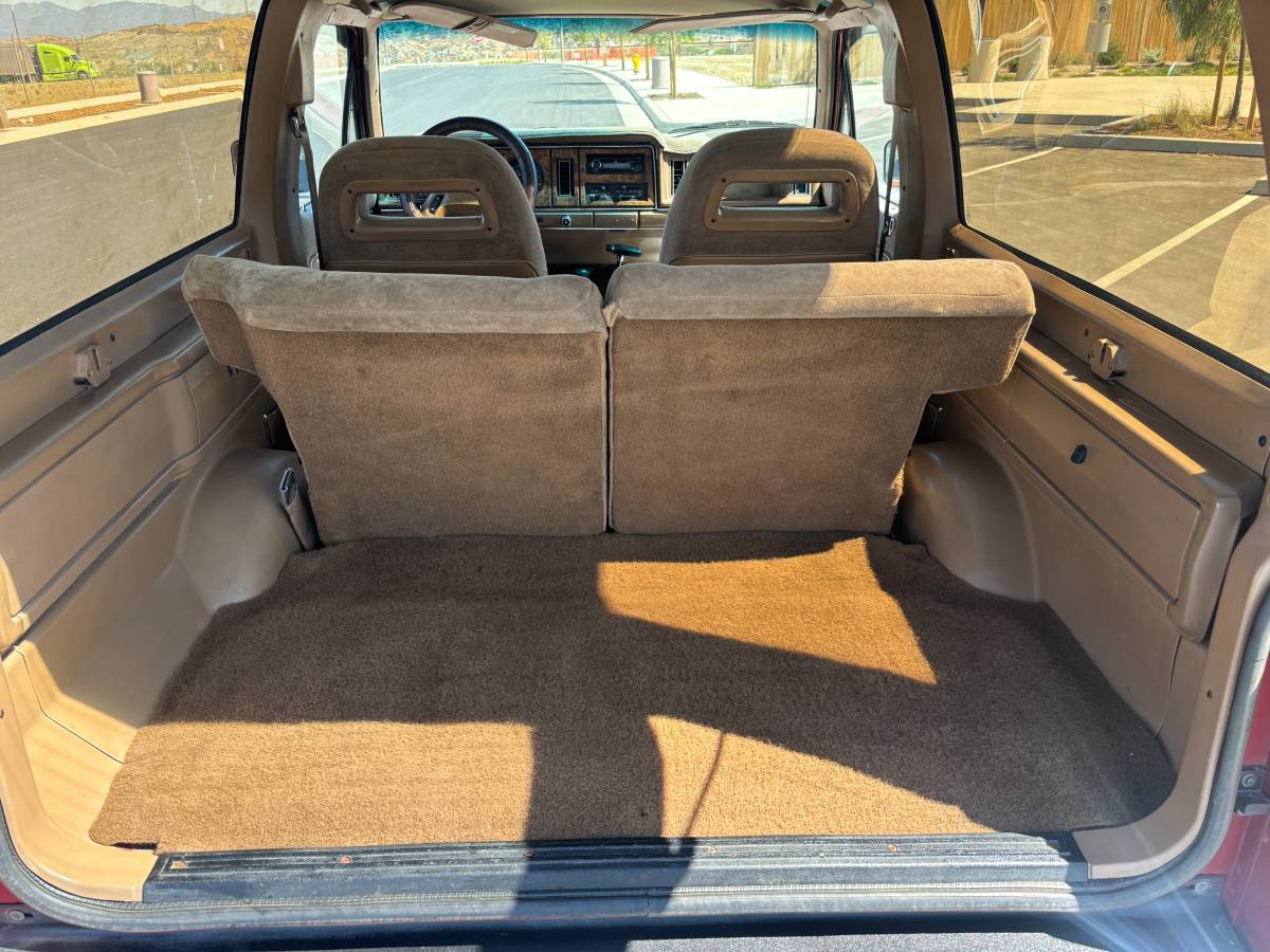 Ford-bronco-ii-xl-1986-red-17
