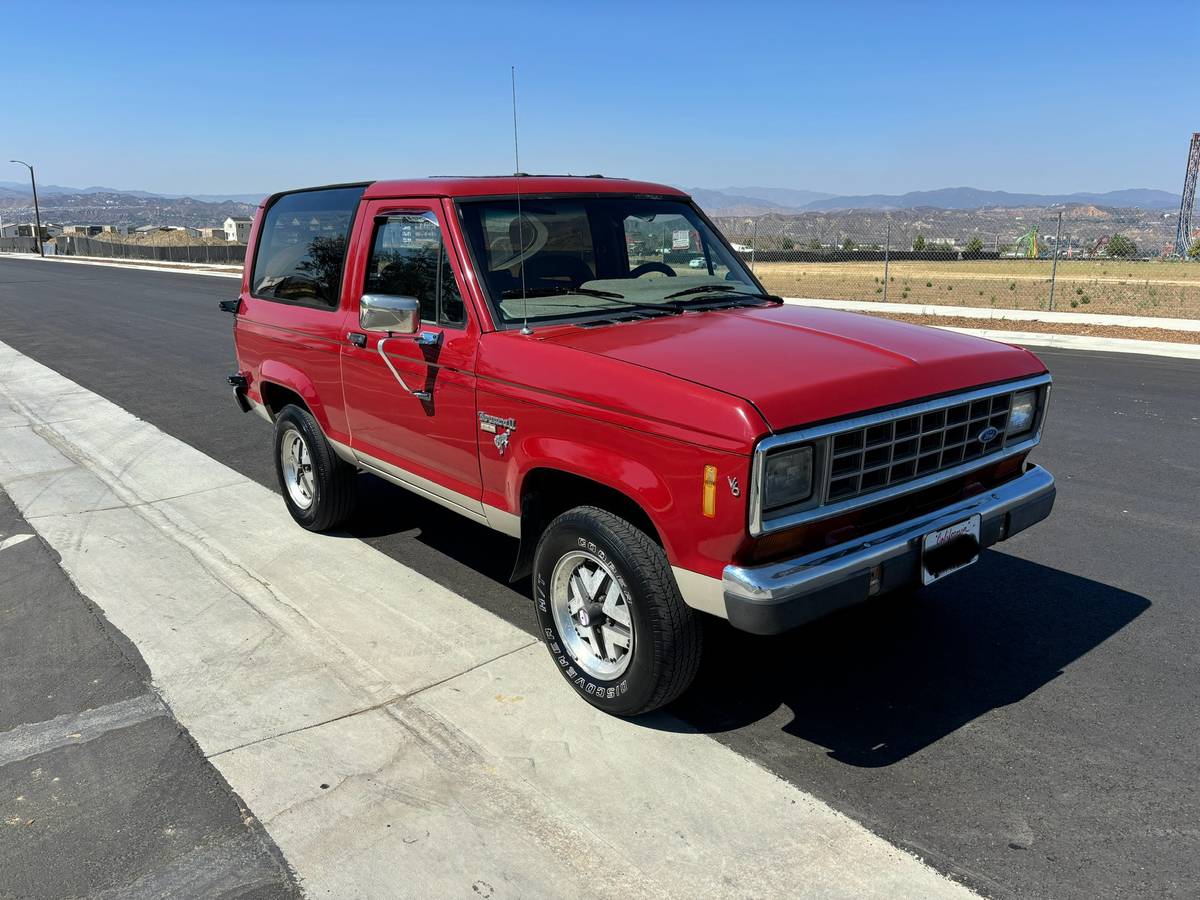 Ford-bronco-ii-xl-1986-red-9