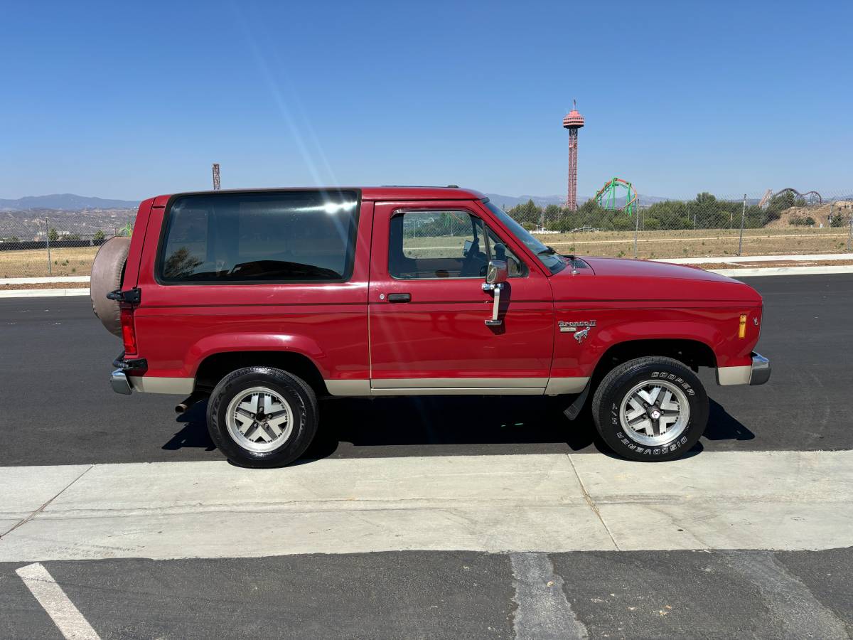 Ford-bronco-ii-xl-1986-red