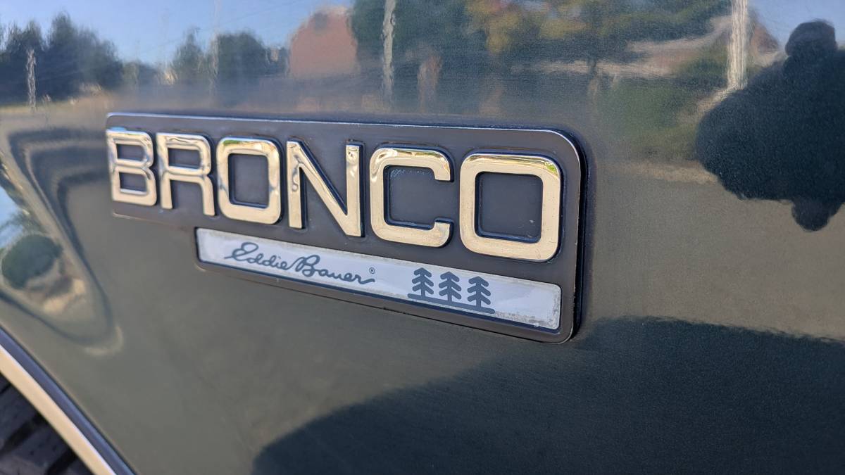 Ford-bronco-xl-1993-green-8