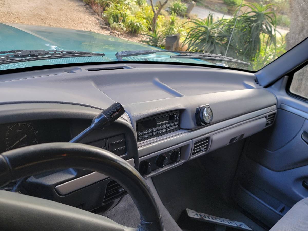 Ford-bronco-xl-1995-custom-4