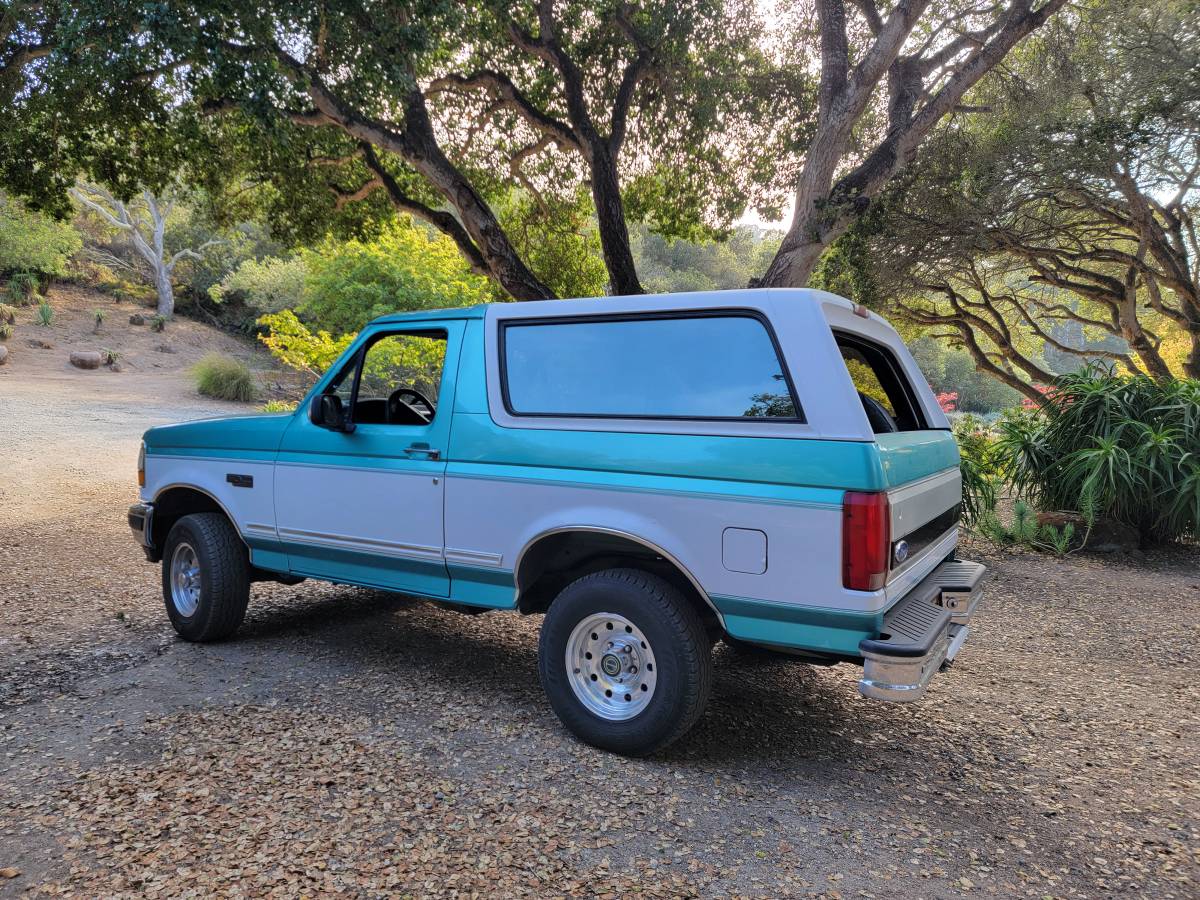 Ford-bronco-xl-1995-custom