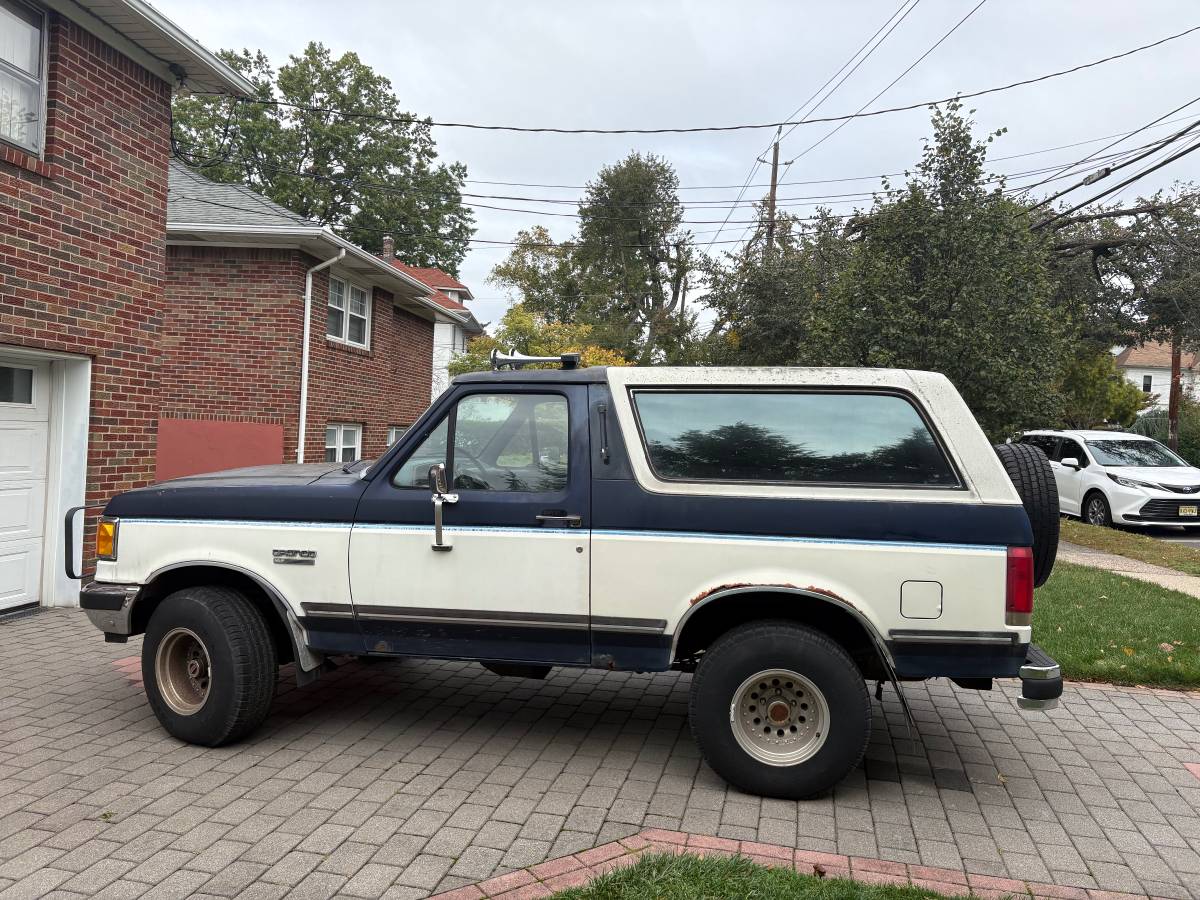 Ford-bronco-xlt-1989-1