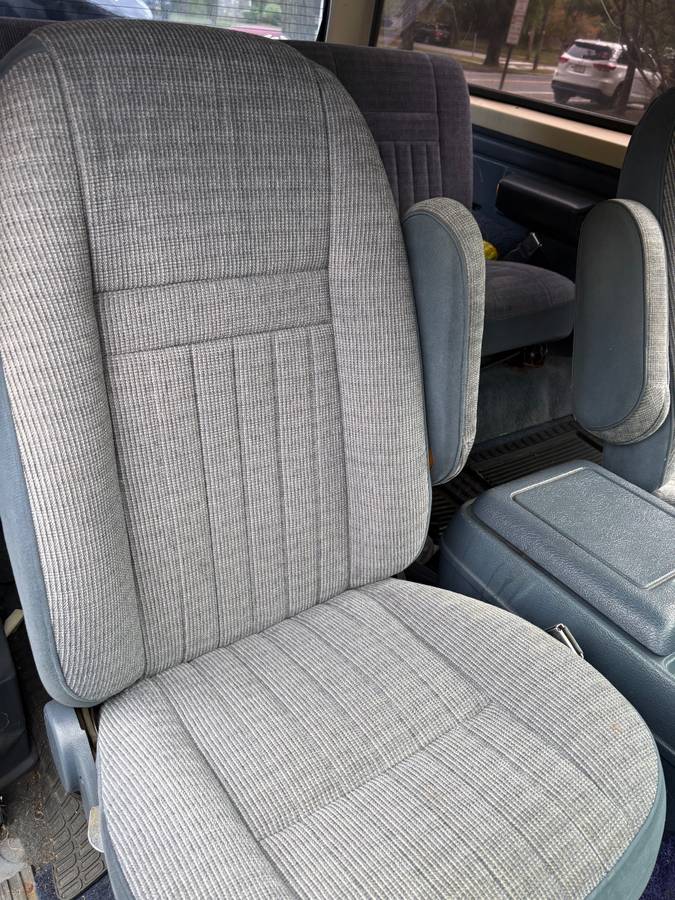 Ford-bronco-xlt-1989-4