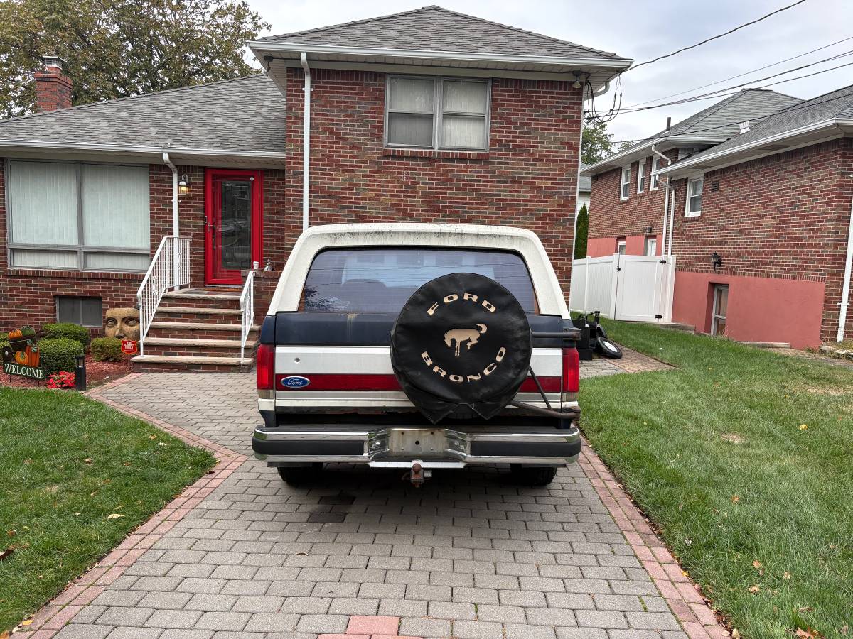 Ford-bronco-xlt-1989