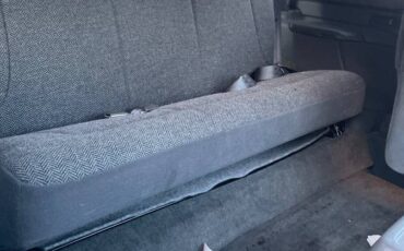 Ford-bronco-xlt-1993-white-24