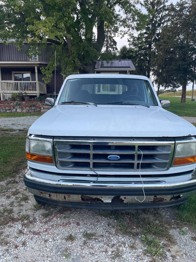 Ford-bronco-xlt-1993-white-8