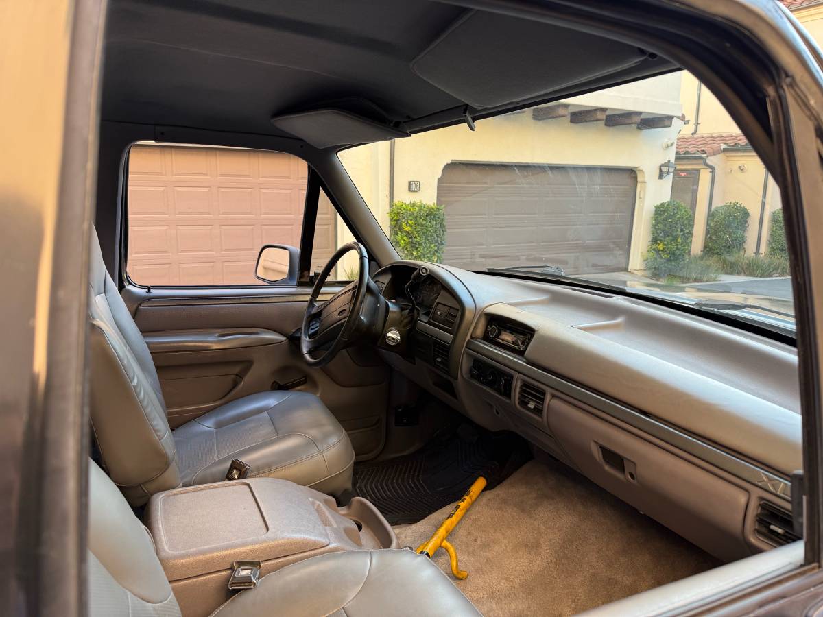 Ford-bronco-xlt-1994-black-6