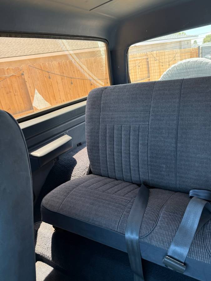 Ford-bronco-xlt-4x4-1989-blue-7