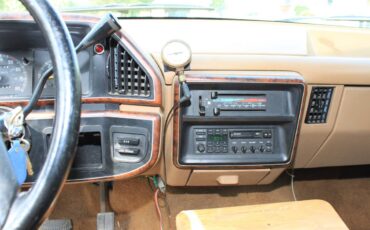 Ford-bronco-xlt-lariat-1989-1