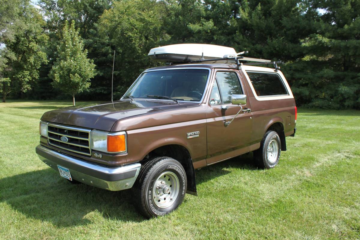 Ford-bronco-xlt-lariat-1989-12