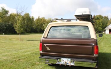 Ford-bronco-xlt-lariat-1989-16