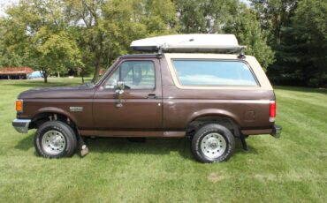Ford-bronco-xlt-lariat-1989-17