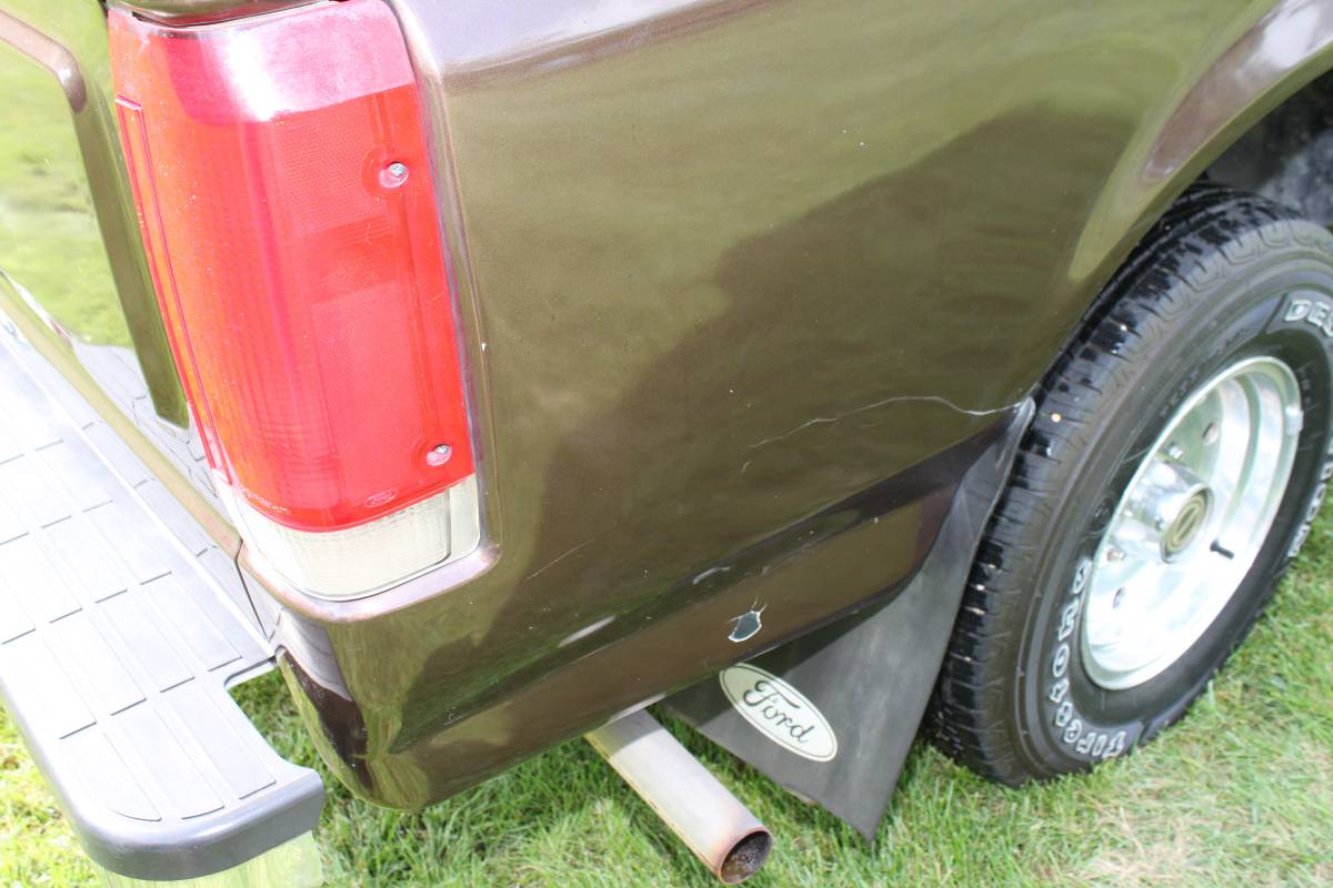 Ford-bronco-xlt-lariat-1989-18