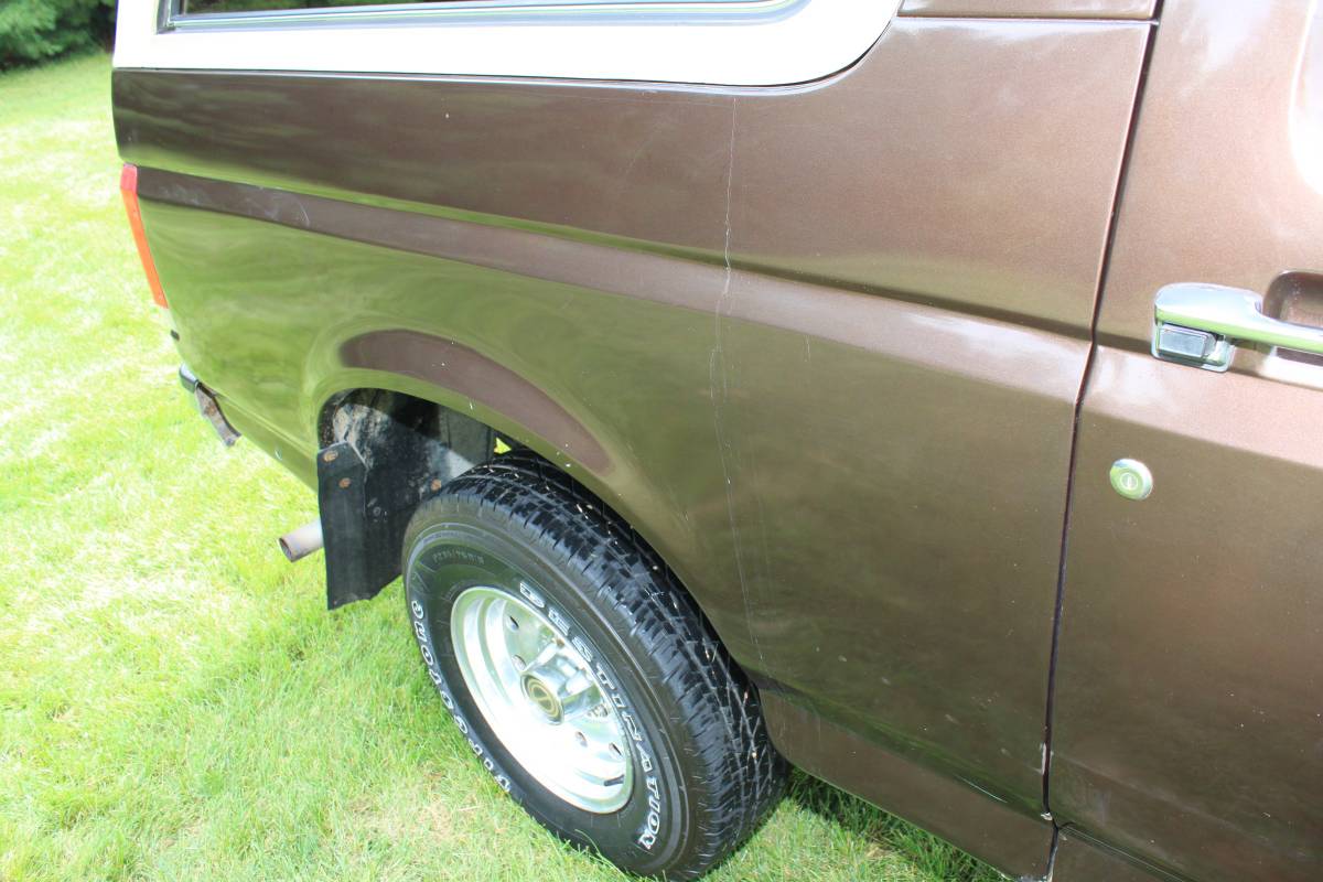Ford-bronco-xlt-lariat-1989-7
